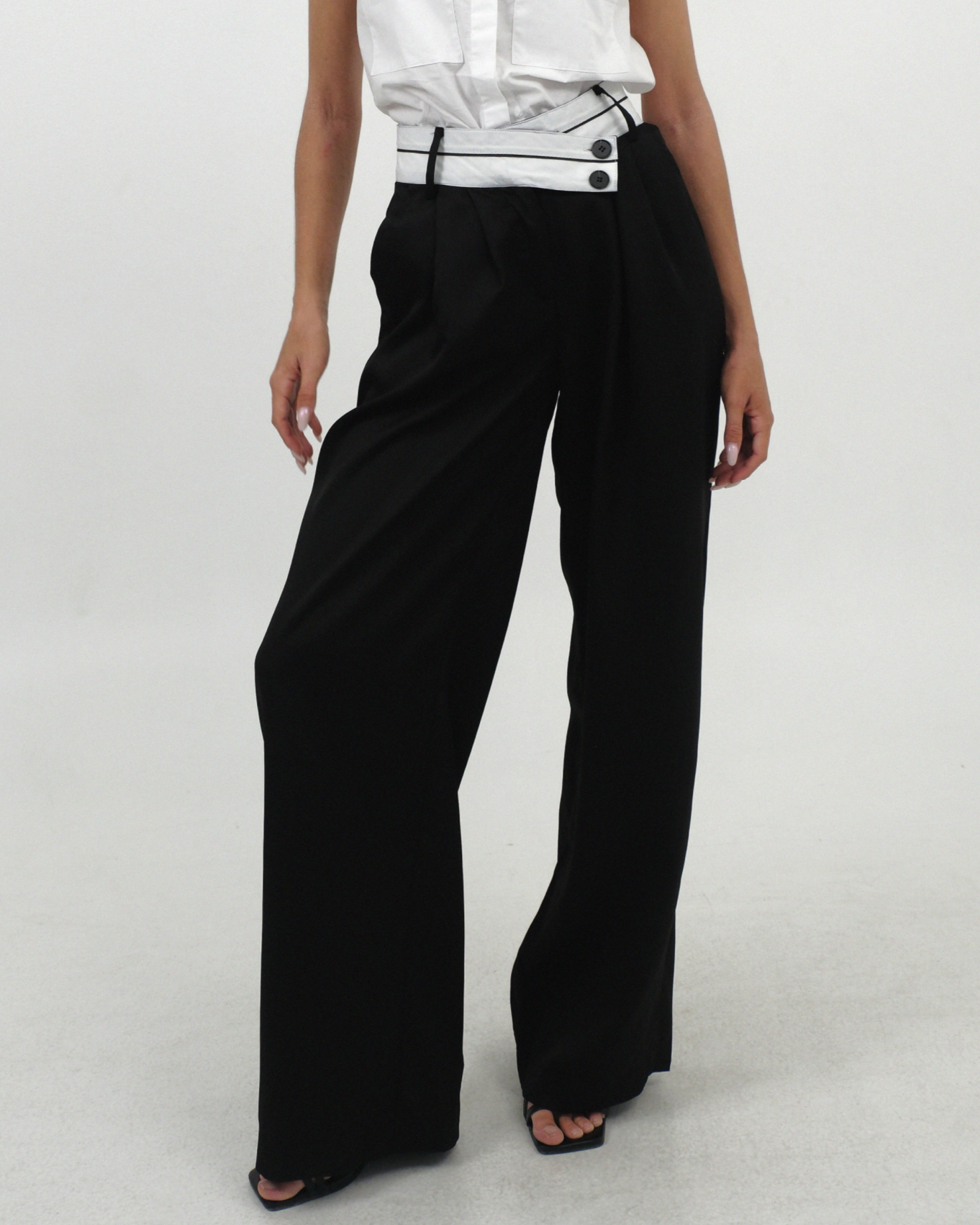 TROUSERS WITH A BELT